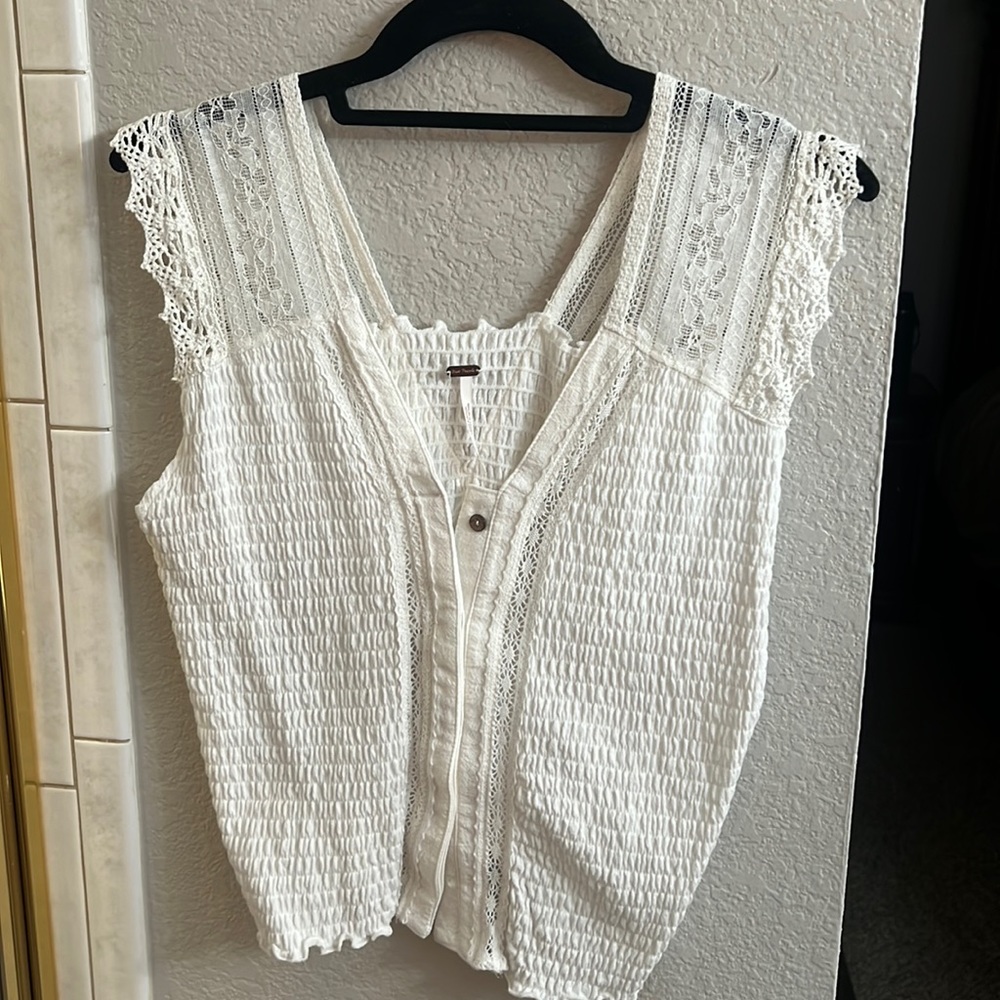 Free people Lace V Neck Tank Lg Brand New